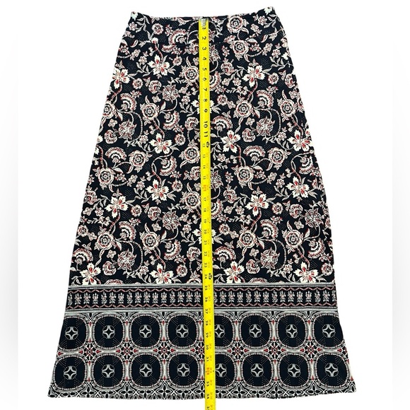 ❤️🤍💙 Talbots Maxi Skirt | Size XS | Floral | Red, White & Blue | Stretchy - Picture 6 of 7